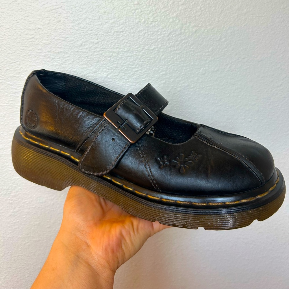 RARE Vtg Dr. Martens Women's 8
Black Leather Daisy Flower Shoes
Chunky Mary Jane - Picture 16 of 17